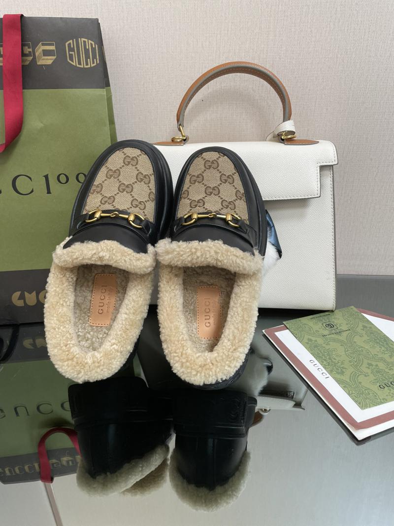 Gucci Wool Loafers SGL92502