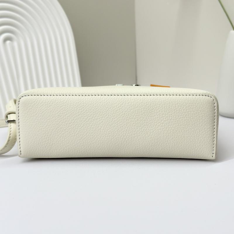 Loro Piana Extra Pocket Pouch L19 LP404604