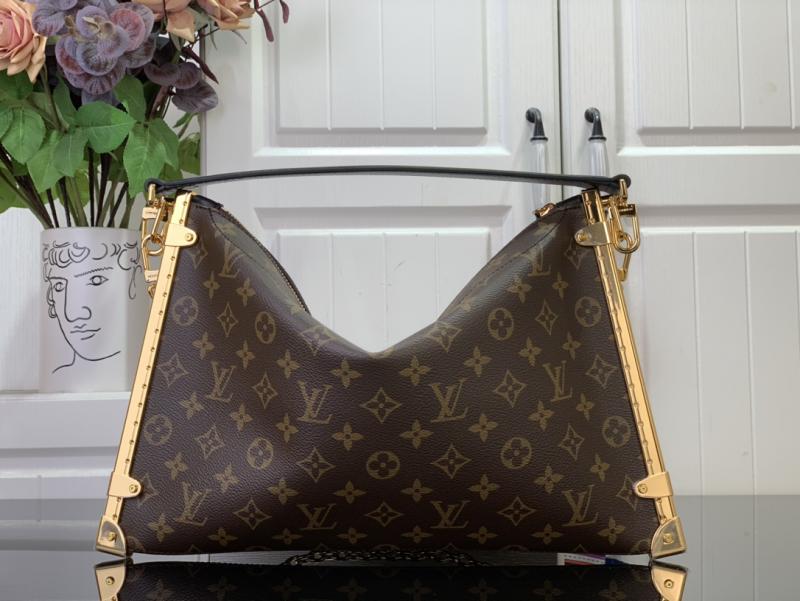 Louis Vuitton Lucky Trunk Bag M12075