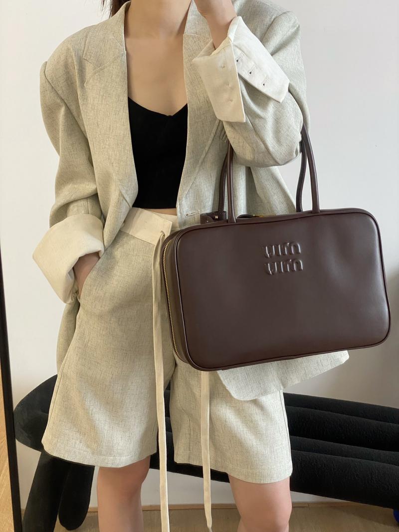 Miu Miu Leather Beau bag Briarwood 5BB117