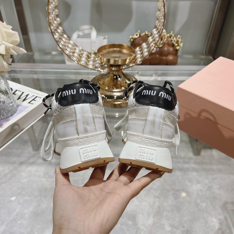 Miu Miu Sneakers SMS92401