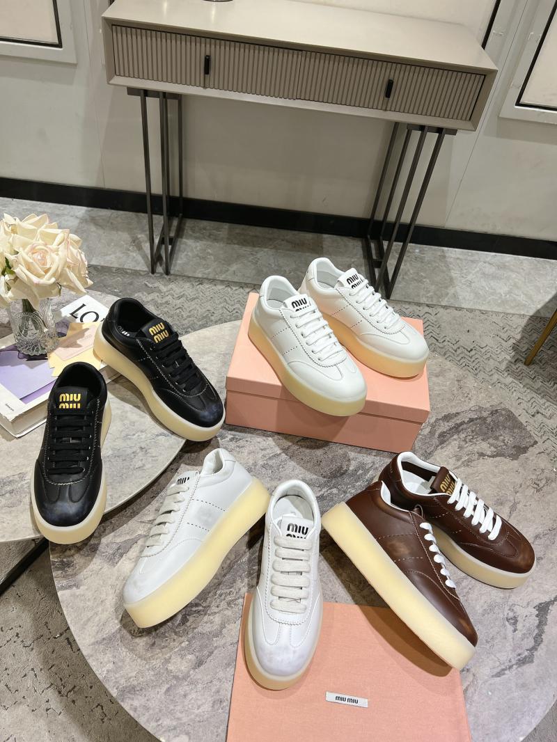 Miu Miu Sneakers SMS92402