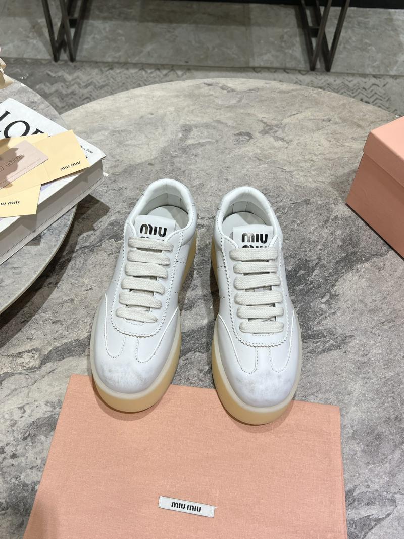 Miu Miu Sneakers SMS92402