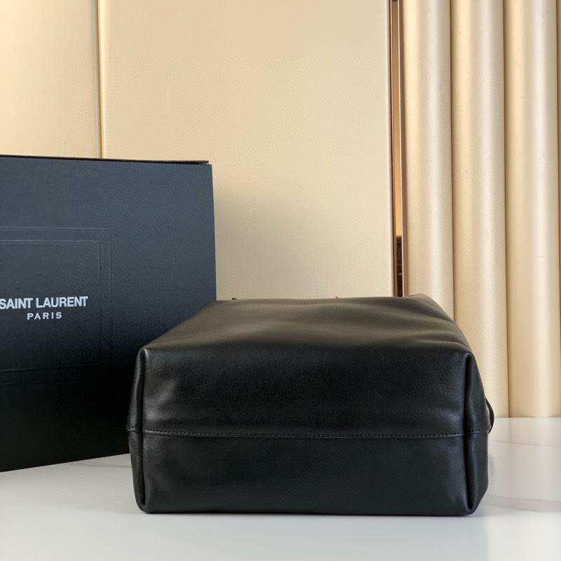 Saint Laurent Lambskin Paris Vii Pochon Black 804302