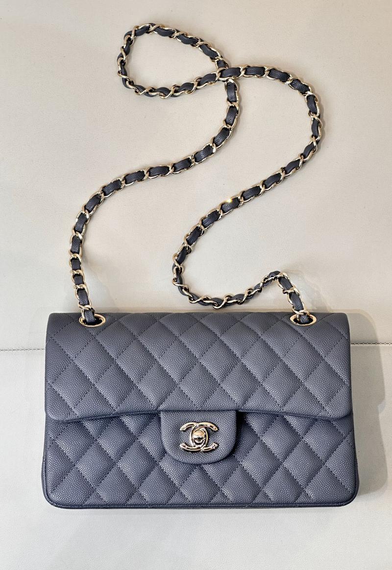 Small Chanel Grained Calfskin Flap Bag A01117 Grey