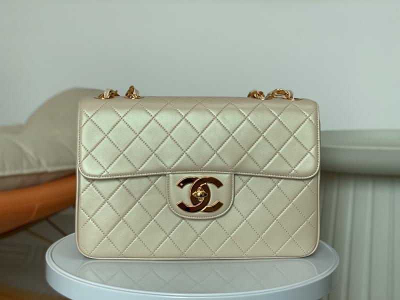 Vintage Chanel Lambskin Flap Bag A0881 Shiny Beige