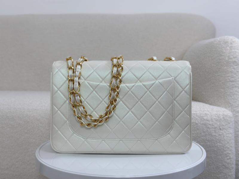 Vintage Chanel Lambskin Flap Bag A0881 Shiny White