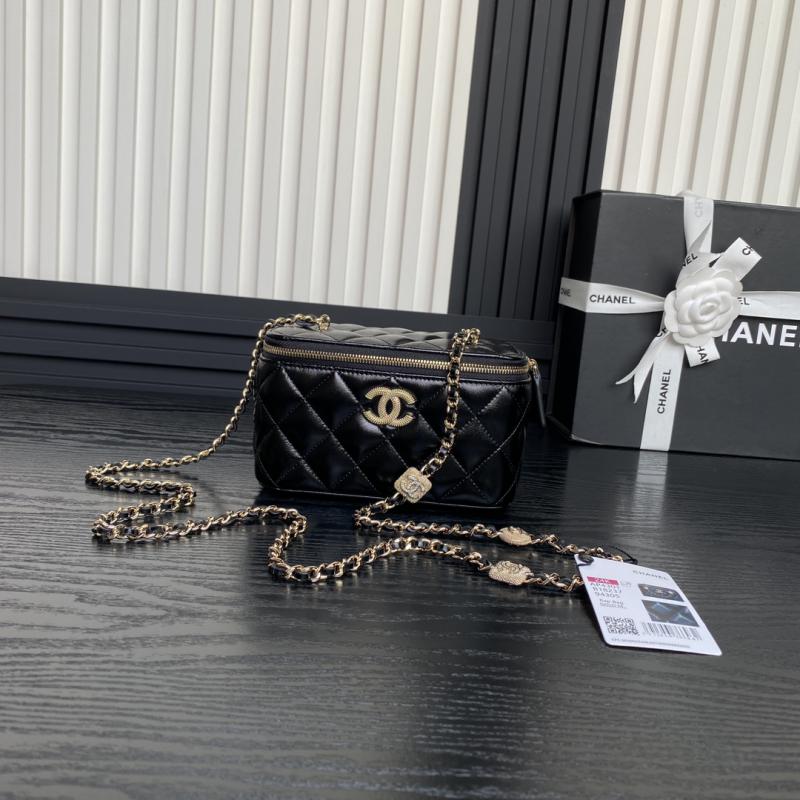 Chanel Clutch with Chain AP4301 Black