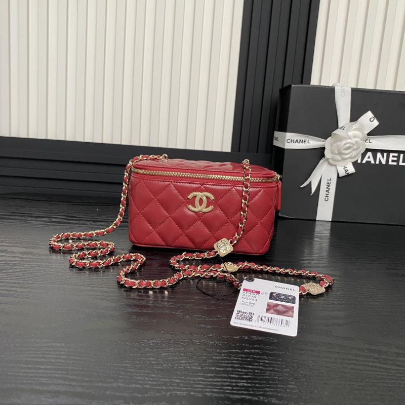 Chanel Clutch with Chain AP4301 Red