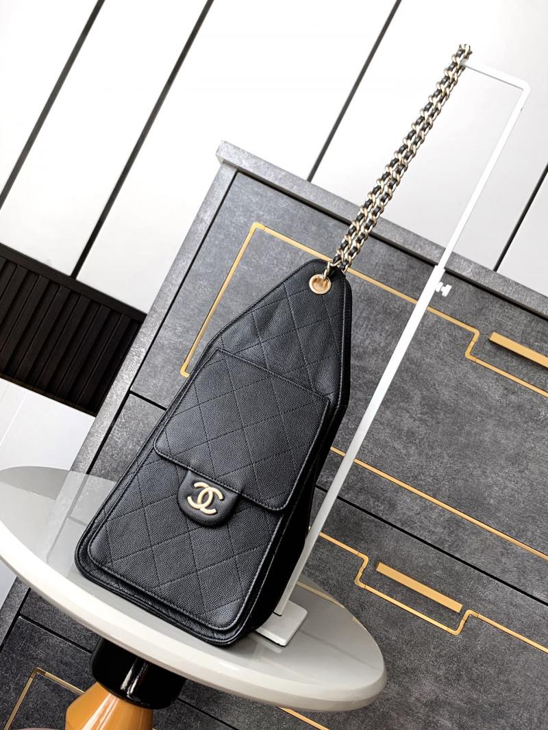 Chanel Grained Leather Shoulder Bag Black A99921