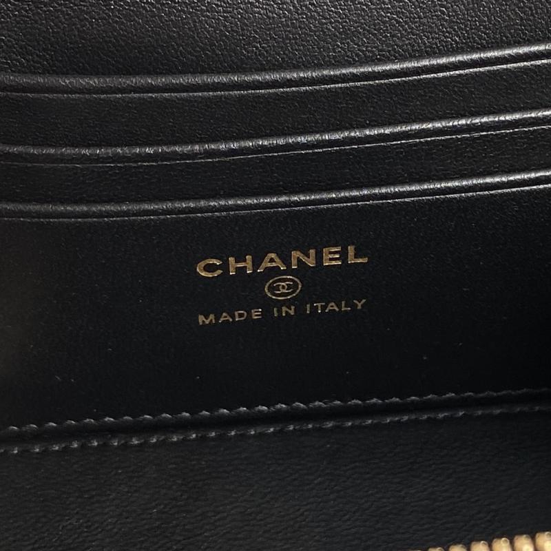 Chanel Patent Leather Vanity Case AP2199 Black