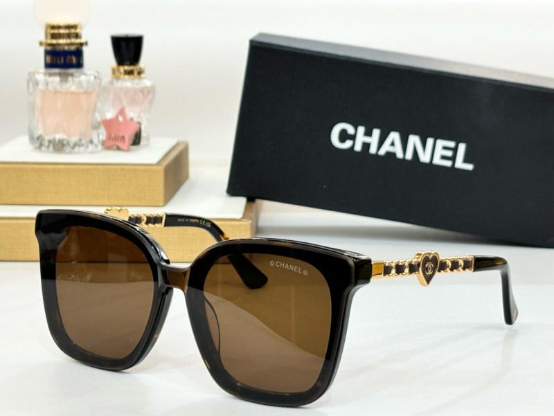 Chanel Sunglasses A95076