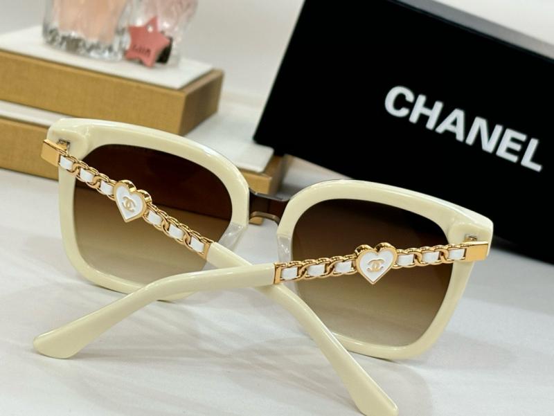 Chanel Sunglasses A95076