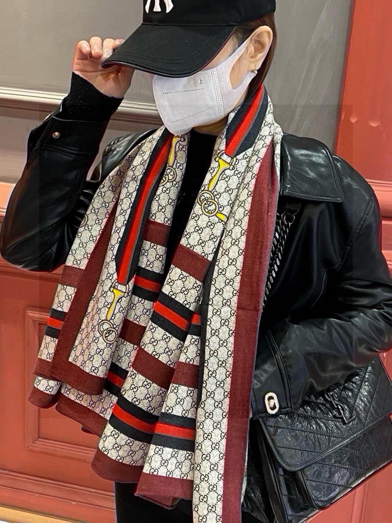 Gucci Scarf SGS92704