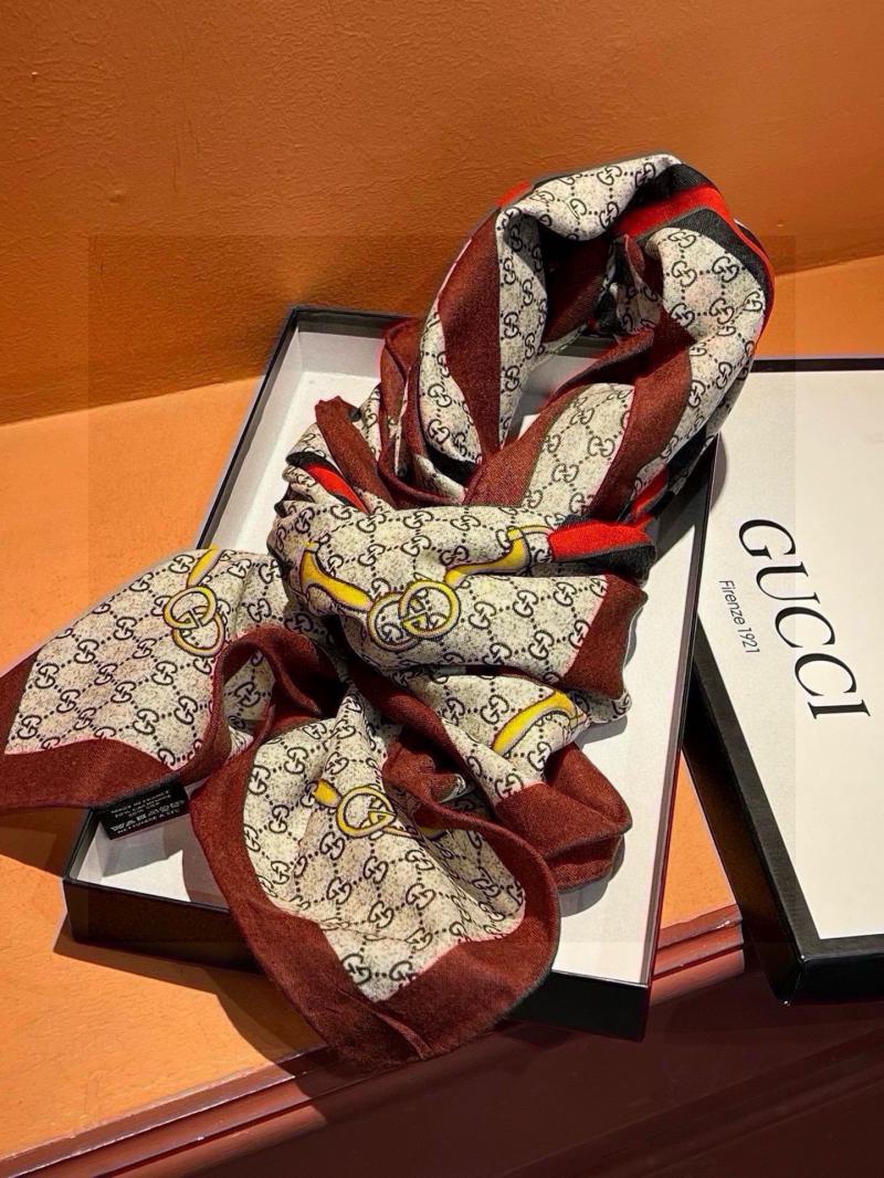 Gucci Scarf SGS92704