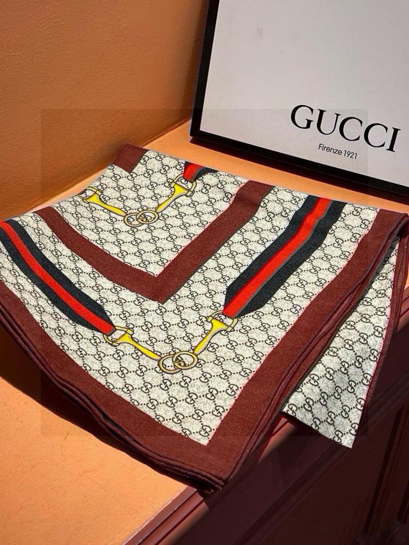 Gucci Scarf SGS92704