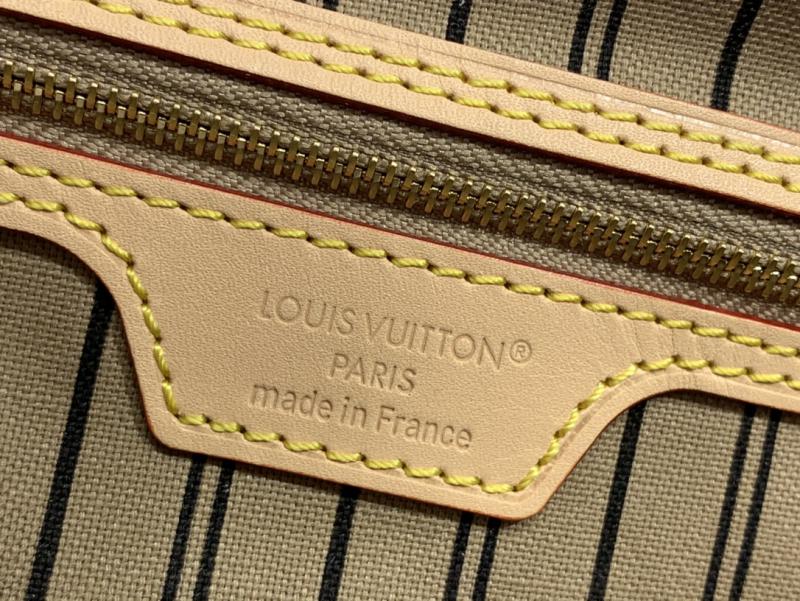 Louis VUitton Neverfull Inside Out GM M11948