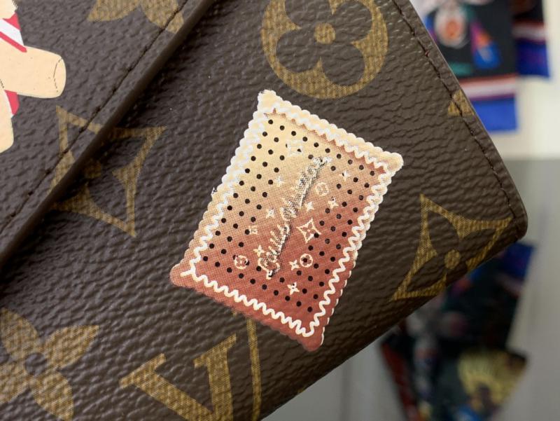 Louis Vuitton Sarah Wallet M12207