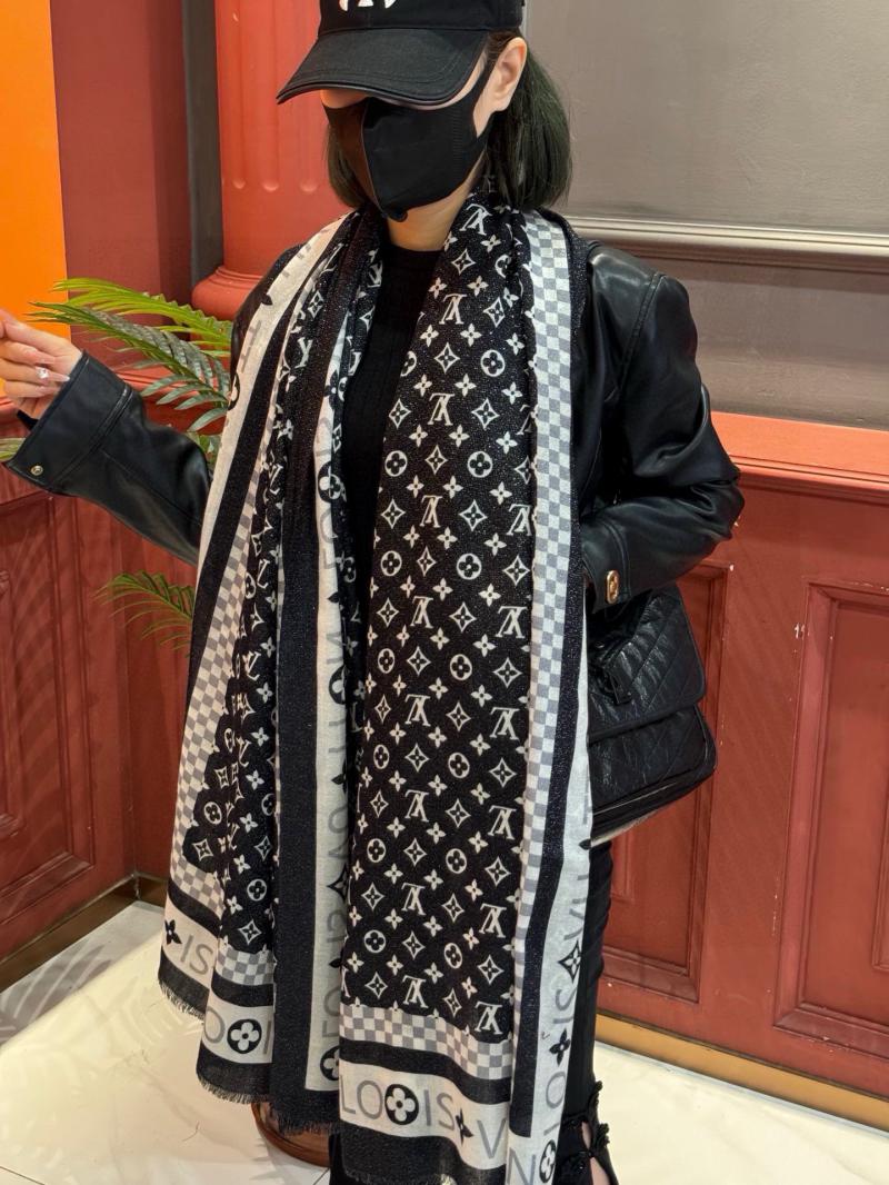 Louis Vuitton Scarf SLS92702