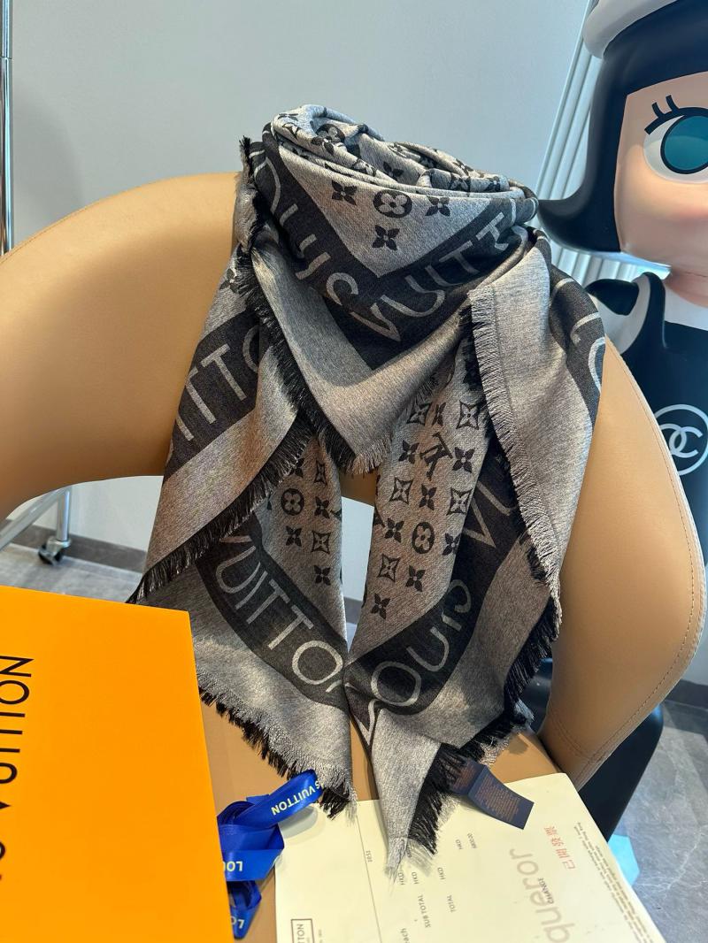 Louis Vuitton Scarf SLS92705