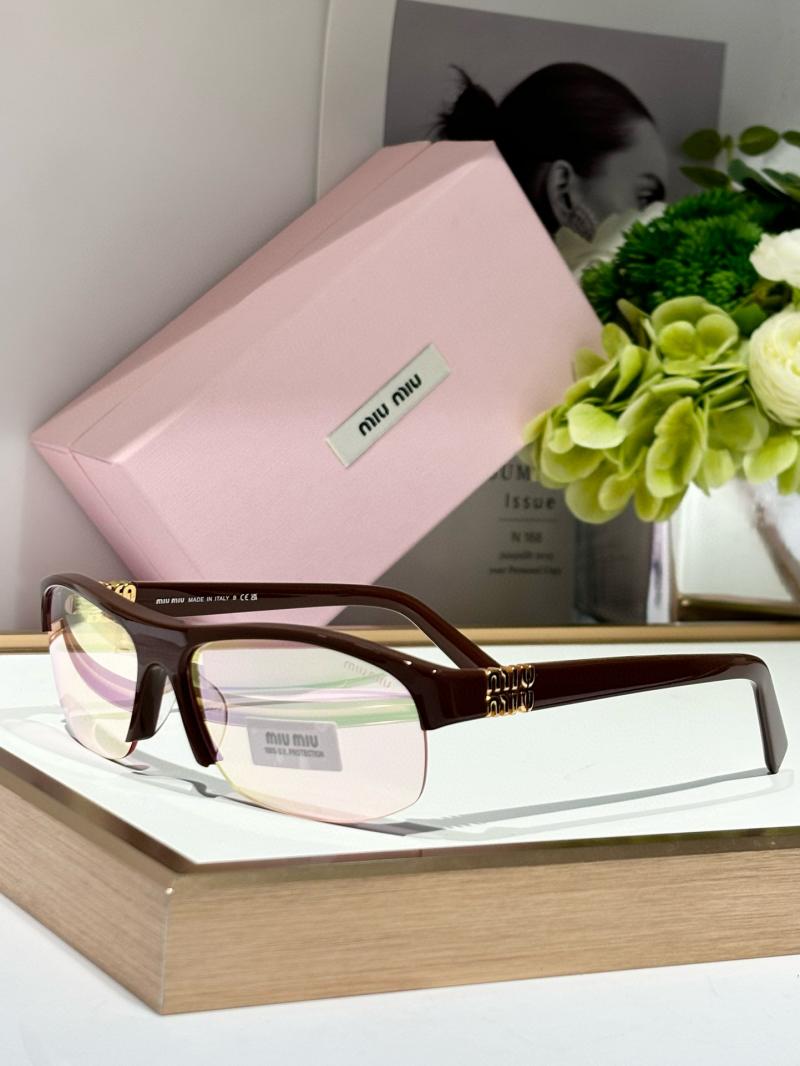 Miu Miu Sunglasses SMUA02S