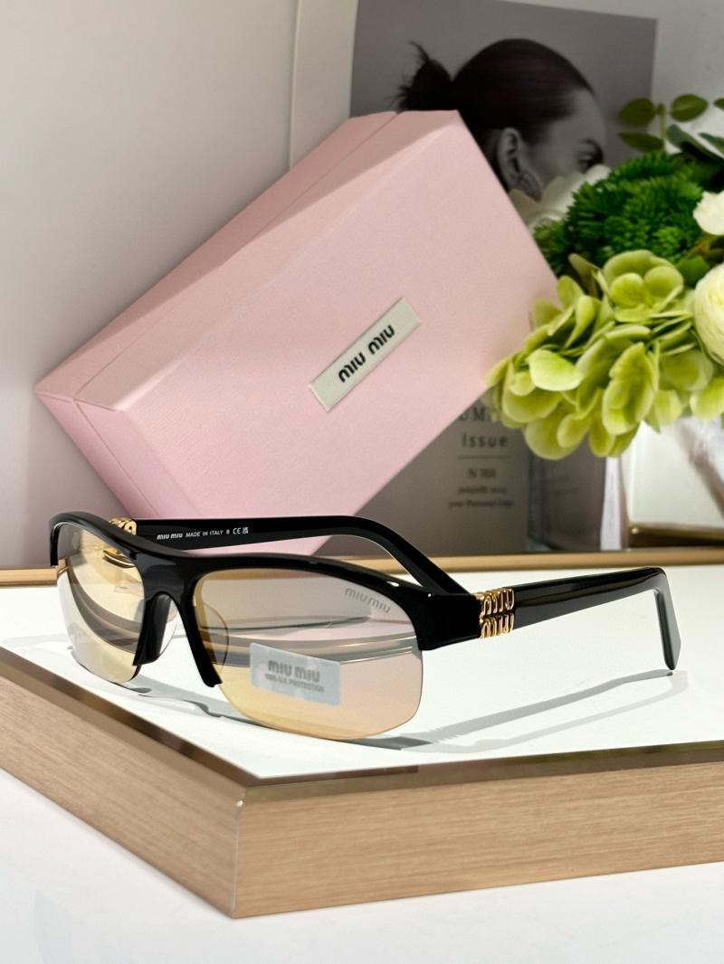 Miu Miu Sunglasses SMUA02S