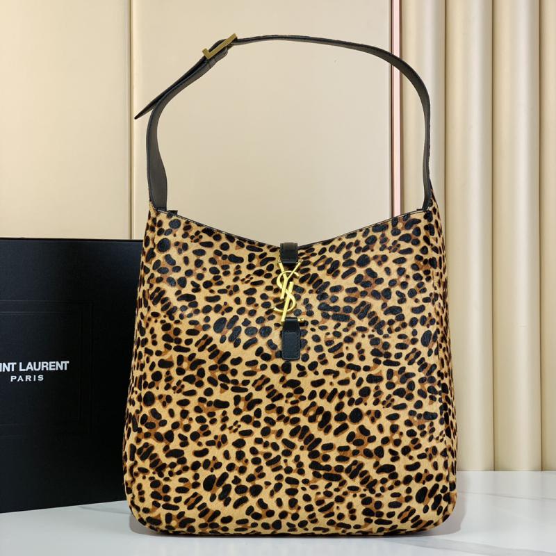 Saint Laurent LE 5 A 7 SUPPLE Large Hobo Bag 753837