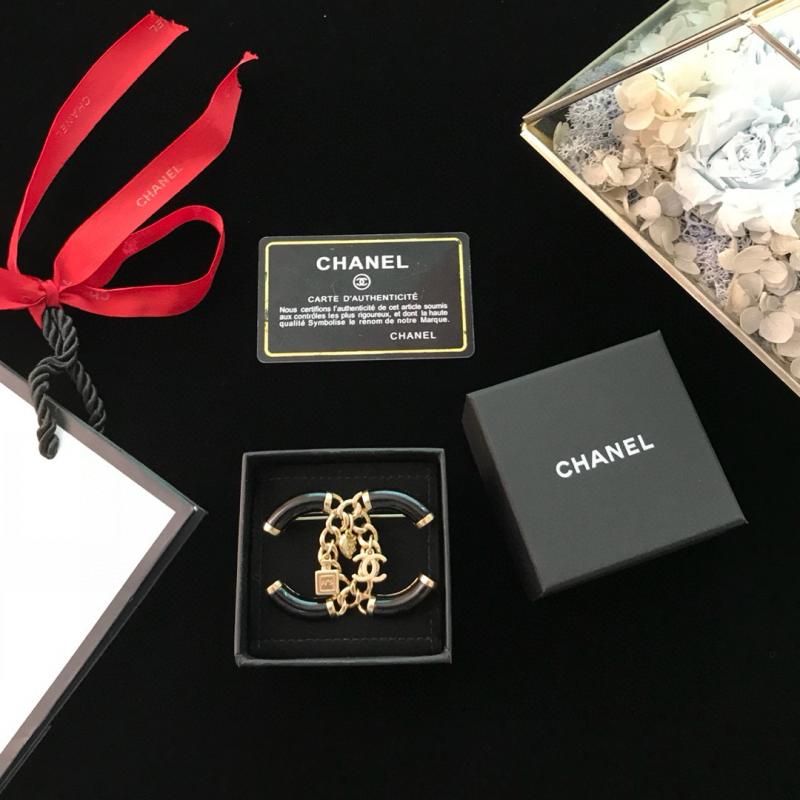 Chanel Brooch CBR102901