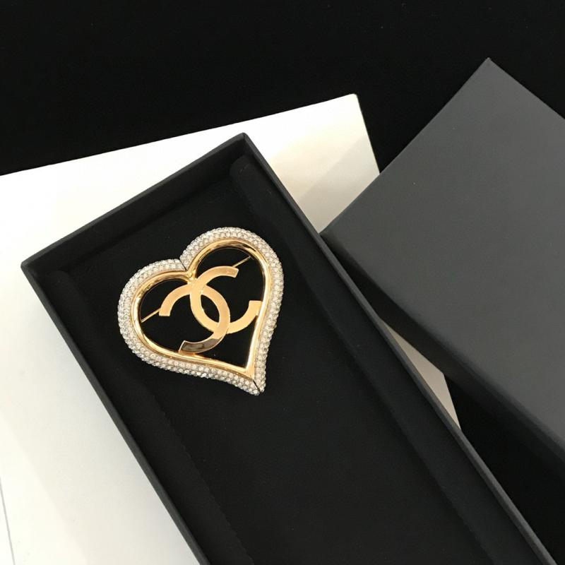 Chanel Brooch CBR102903