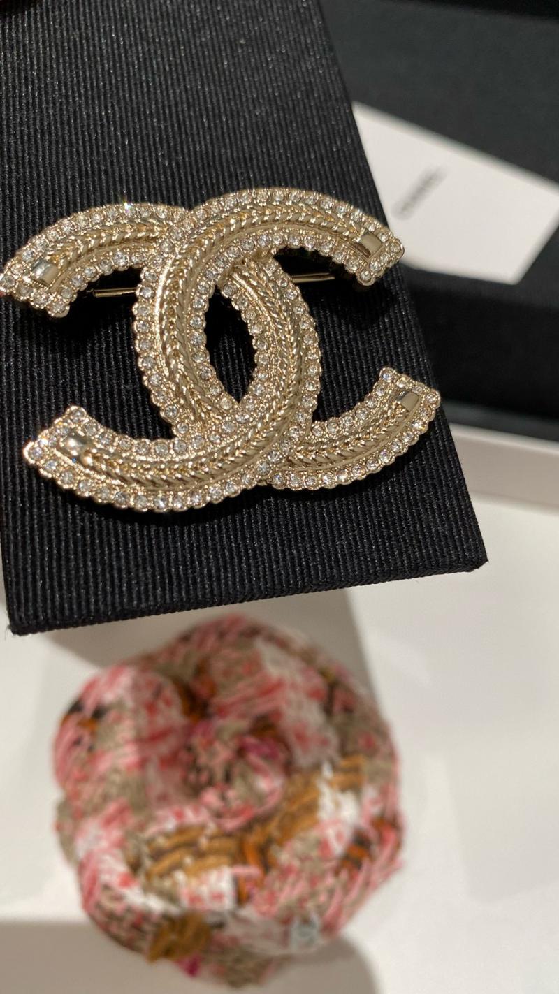 Chanel Brooch CBR102904