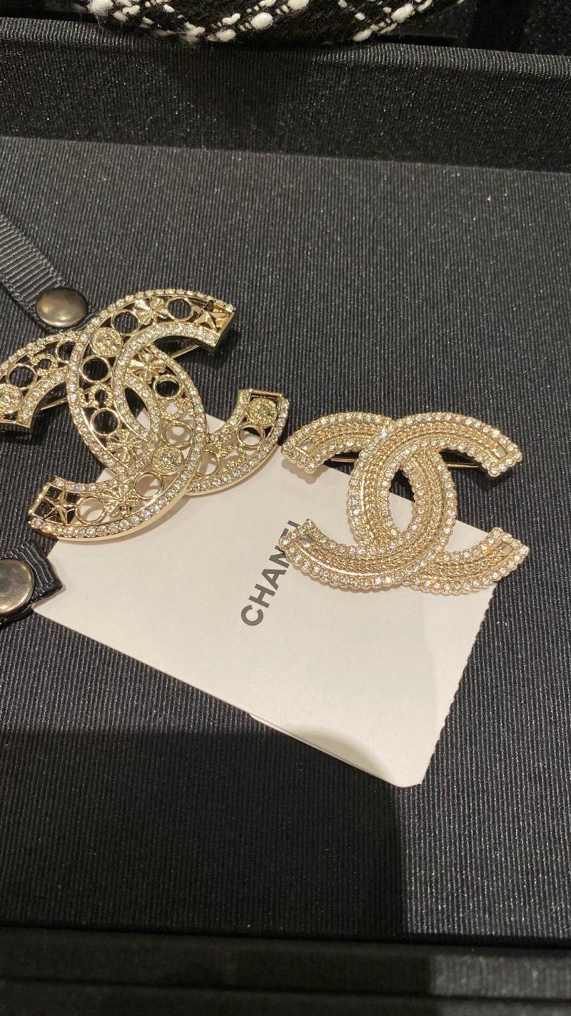 Chanel Brooch CBR102904