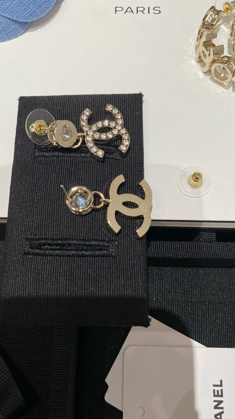 Chanel Earrings CE102201