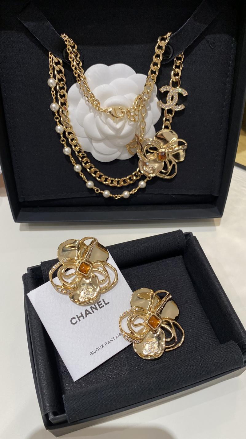 Chanel Earrings CE120501