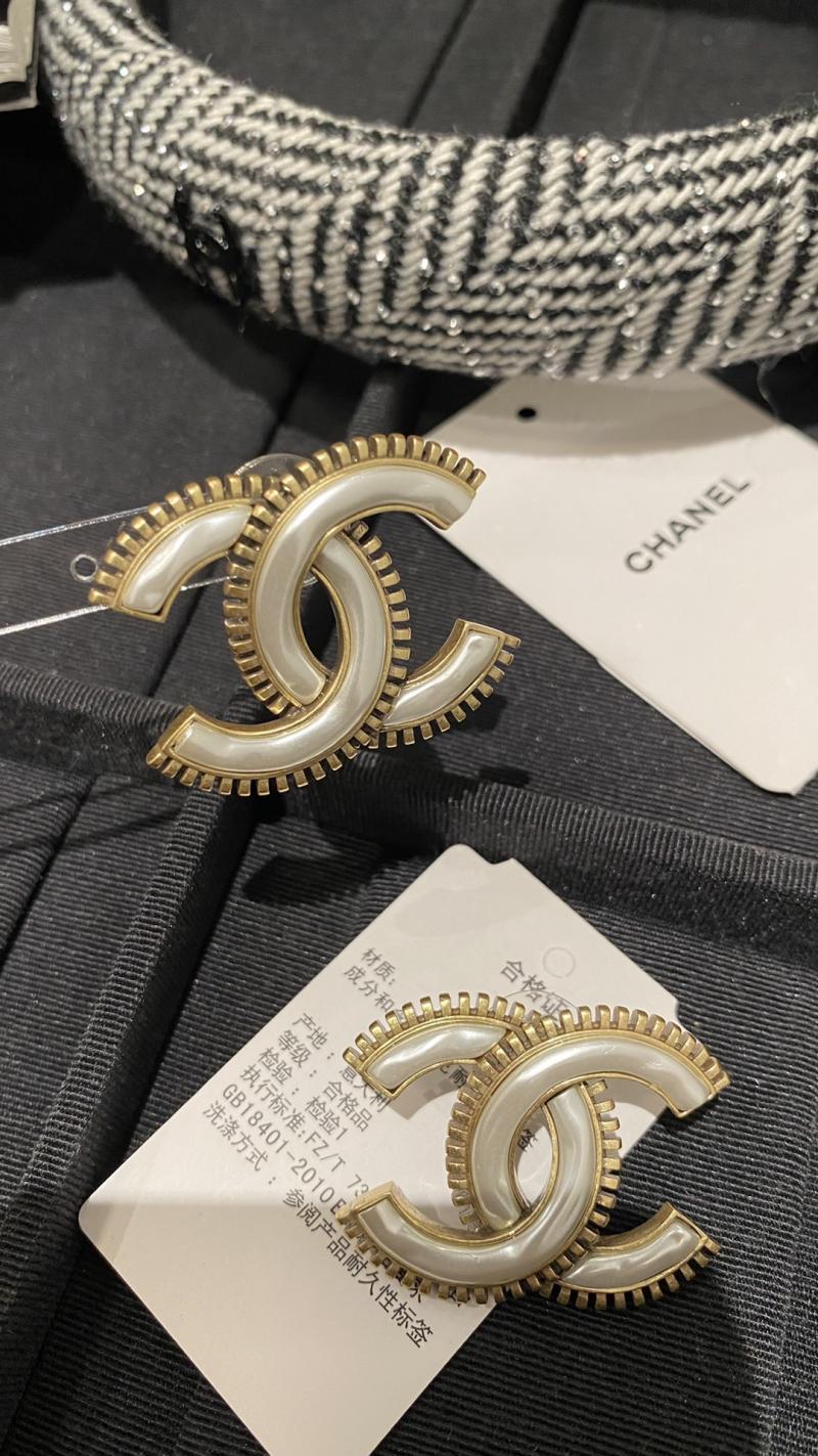 Chanel Earrings CE120602