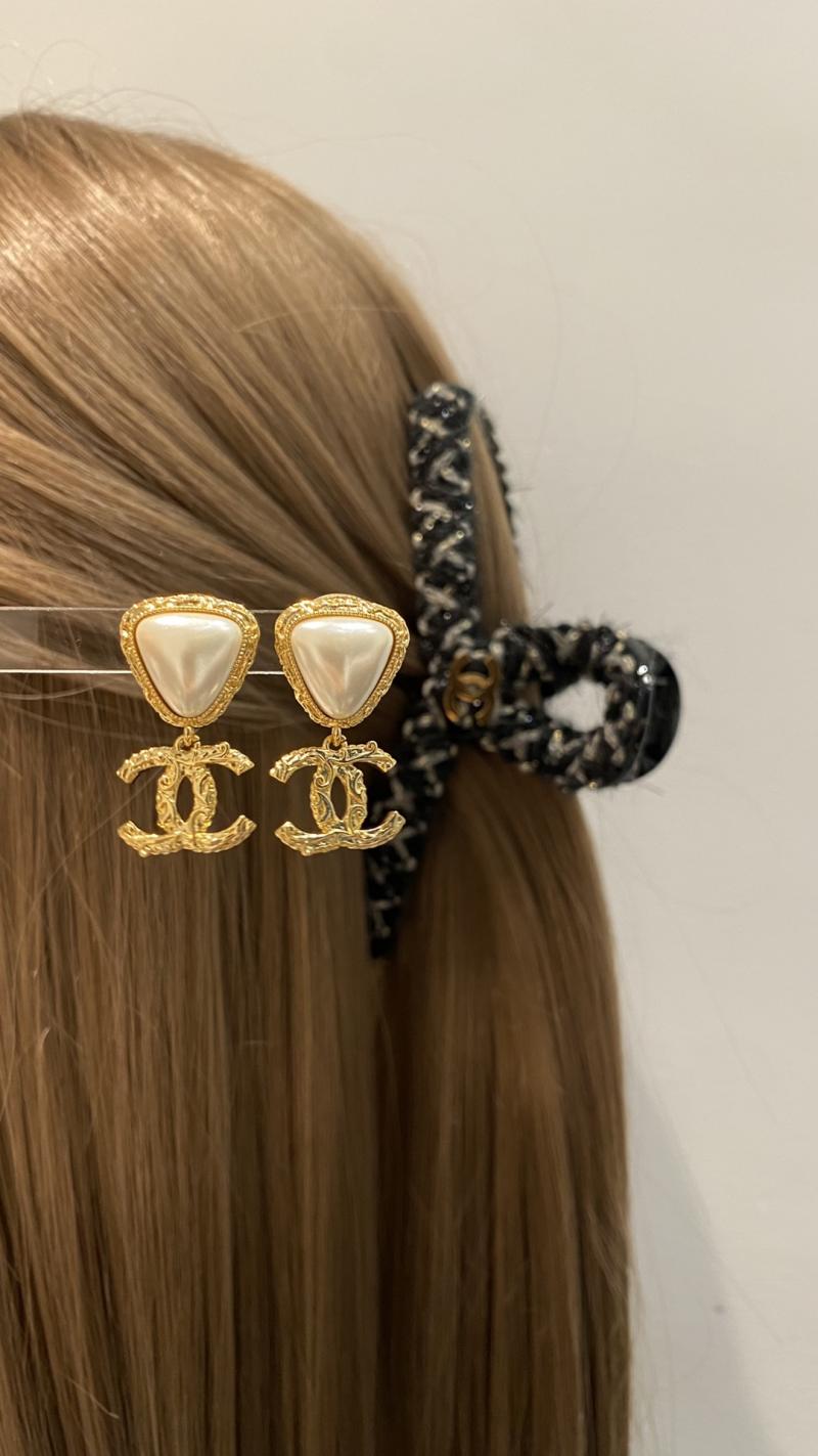 Chanel Earrings CE120604