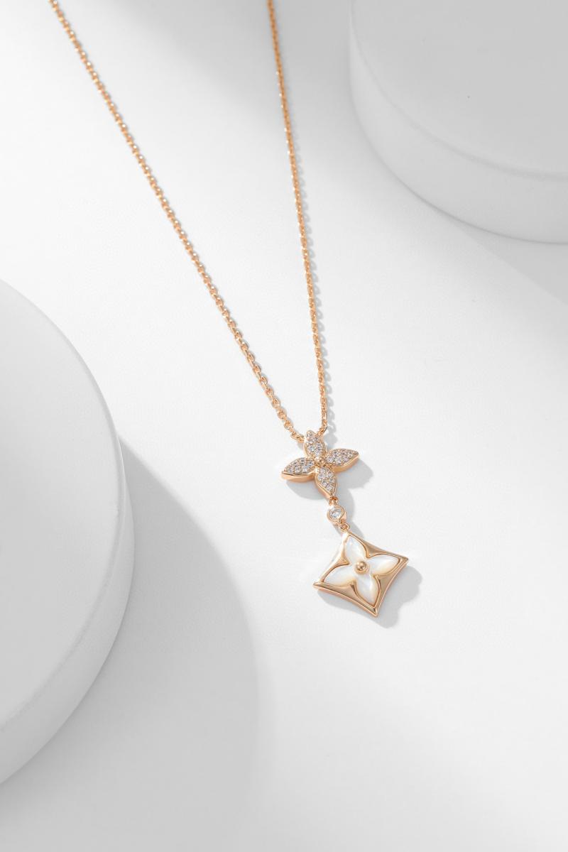 Louis Vuitton Necklace LN102401