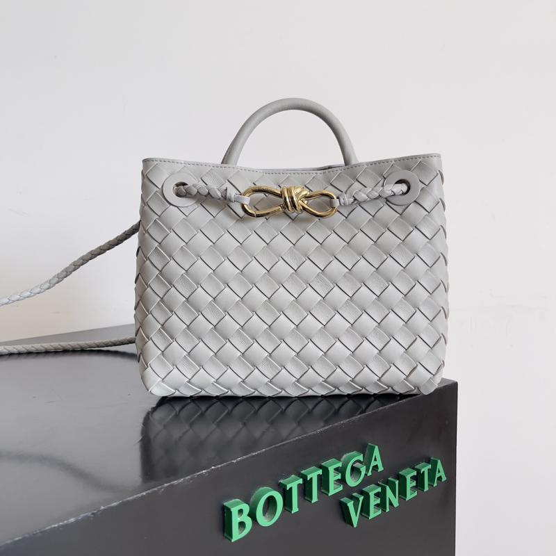 Bottega Veneta Small Andiamo Tote Bag Sterling B743568