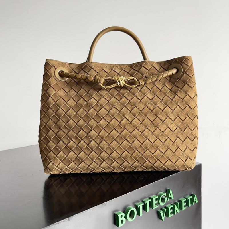 Bottega Veneta Suede Medium Andiamo Tote Bag B743572 Brown