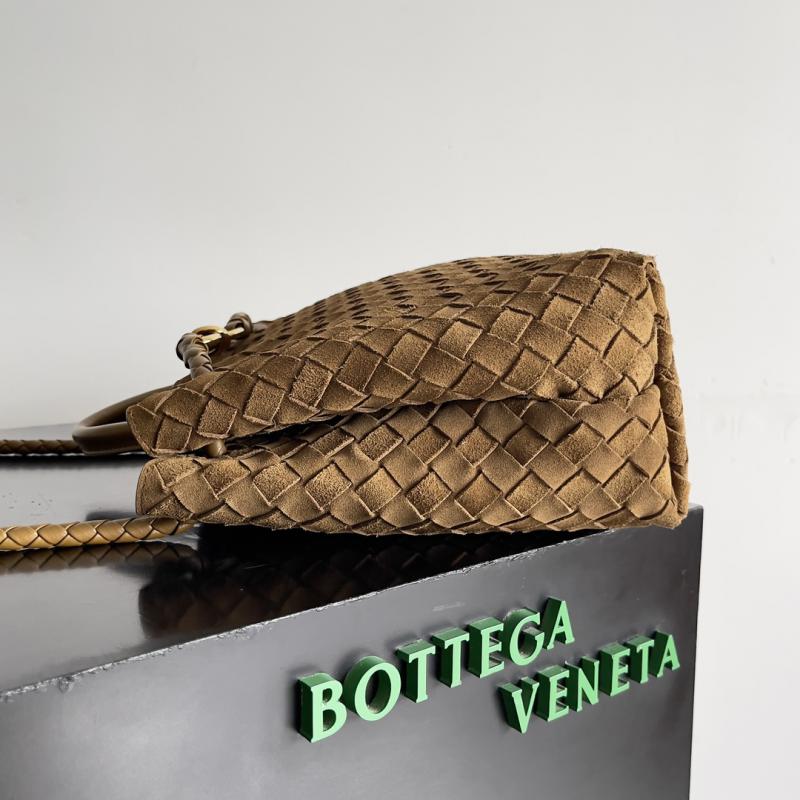 Bottega Veneta Suede Medium Andiamo Tote Bag B743572 Brown