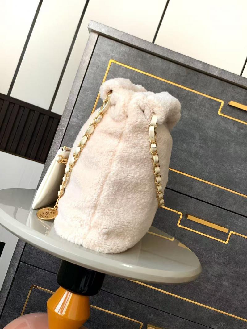 Chanel 22 shearling lambskin Handbag AS3261