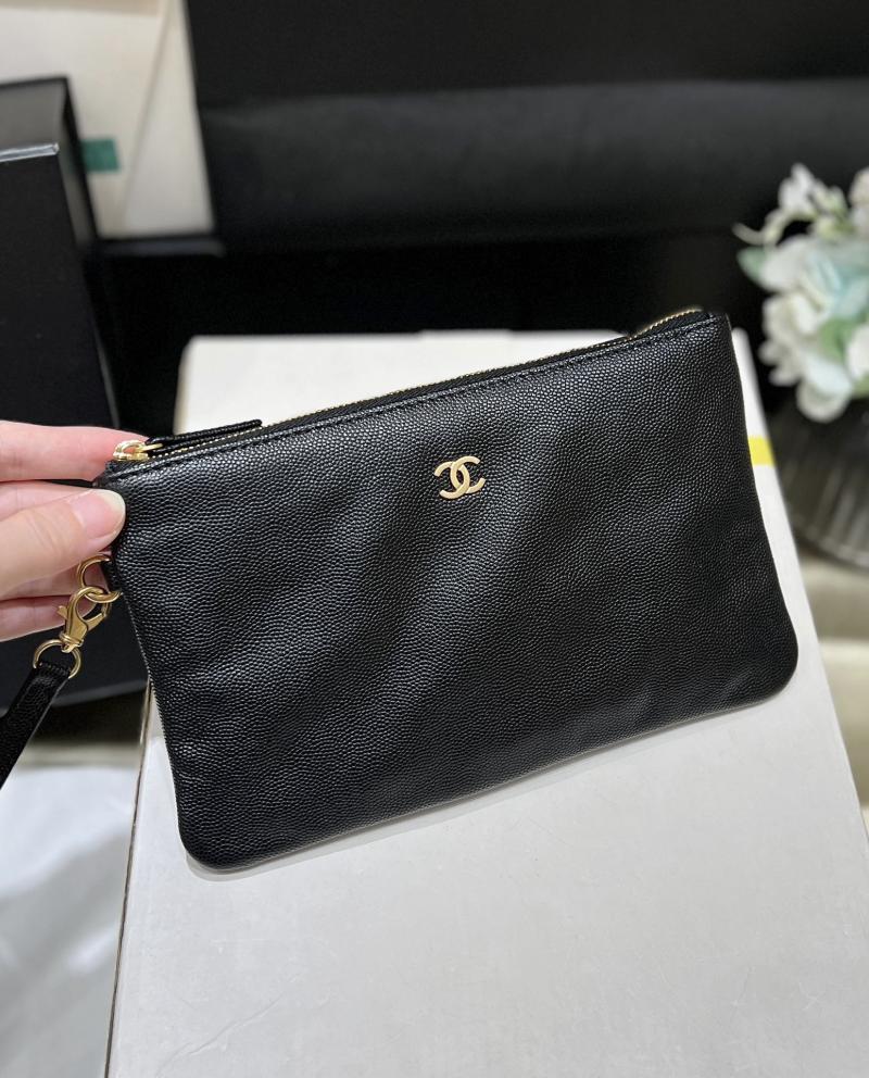 Small Chanel Grained Calfskin 22 Handbag AS3260 Black