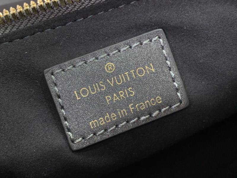 Louis Vuitton Pochette Sevres M12174