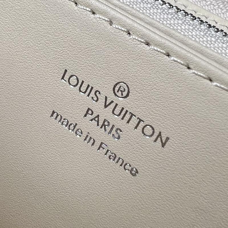 Louis Vuitton Zippy Wallet M61867 Cream