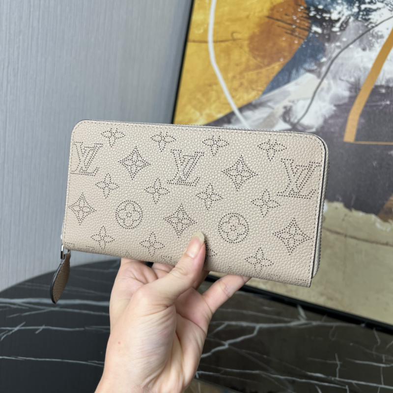 Louis Vuitton Zippy Wallet M61867 Grey