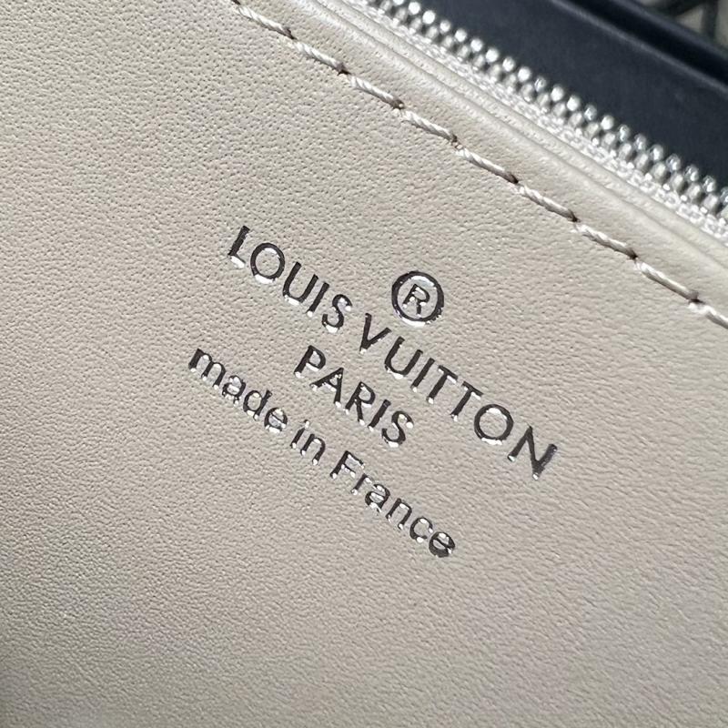 Louis Vuitton Zippy Wallet M61867 Grey