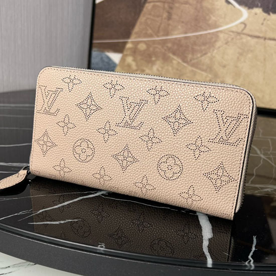 Louis Vuitton Zippy Wallet M61867 Grey