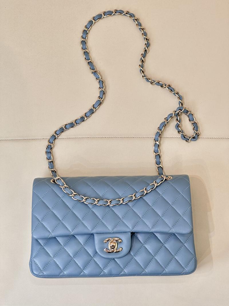 Medium Chanel Lambskin Flap Bag A01112 Blue