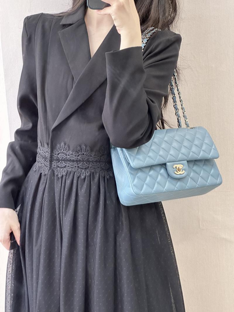 Medium Chanel Lambskin Flap Bag A01112 Blue