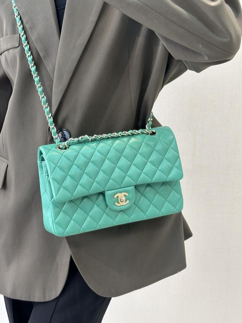 Medium Chanel Lambskin Flap Bag A01112 Green