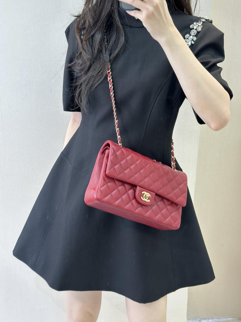 Medium Chanel Lambskin Flap Bag A01112 Red